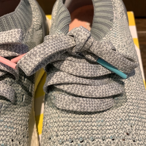 Adidas WMN Ultra Boost Uncaged Running Shoes US5.5 Light Grey/Baby Blue & Pink - Picture 8 of 12
